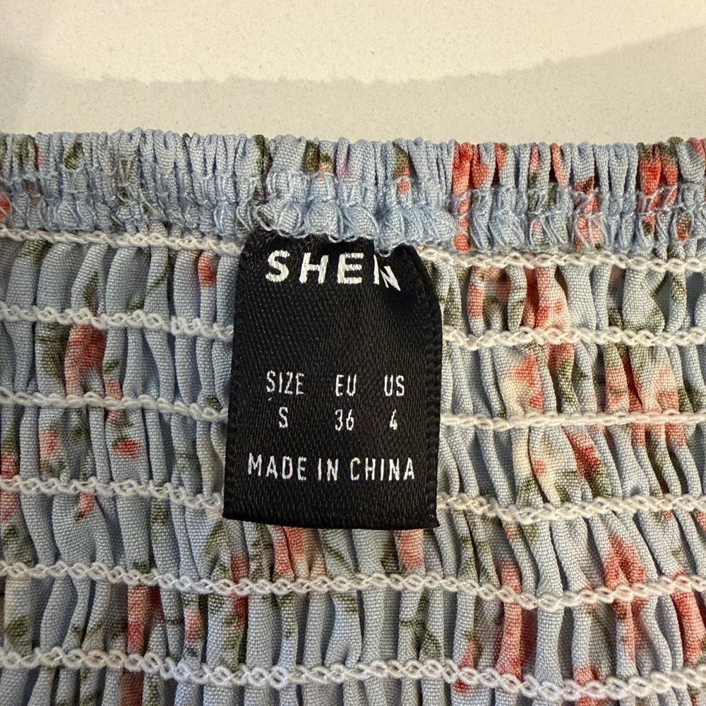 SHEIN Adorable Light Blue Floral Tie-Front Puff Sleeve Crop Top size Small - Picture 8 of 8
